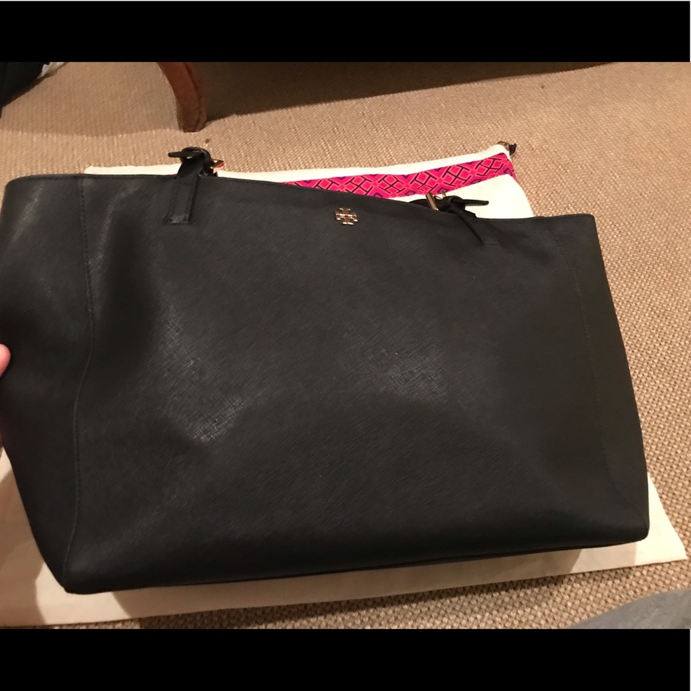 Tory Burch York Tote Large- Black